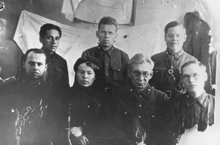 rabotniki kamenskogo evakogospitalja 1942