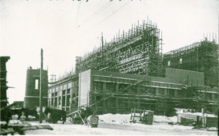 strojaschijsja kotelnyj ceh i dymovaja truba ktec